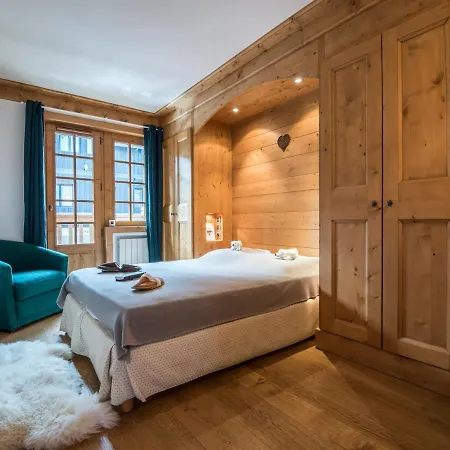 Superbe Duplex 100m² au cœur de Courchevel 1850, à 50m des pistes, 3 chambres, tout confort - FR-1-575-146 Apartamento *